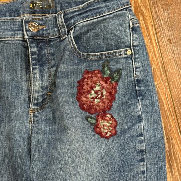 Lee Women Relaxed Straight Leg Jeans Embroidered Rose Blue Denim Y2K - Picture 2 of 6